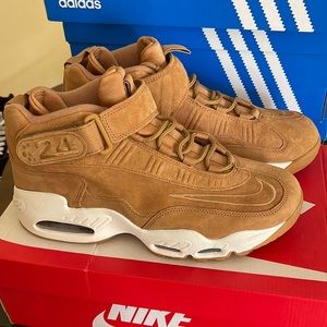 Nike At Griffey Max 1